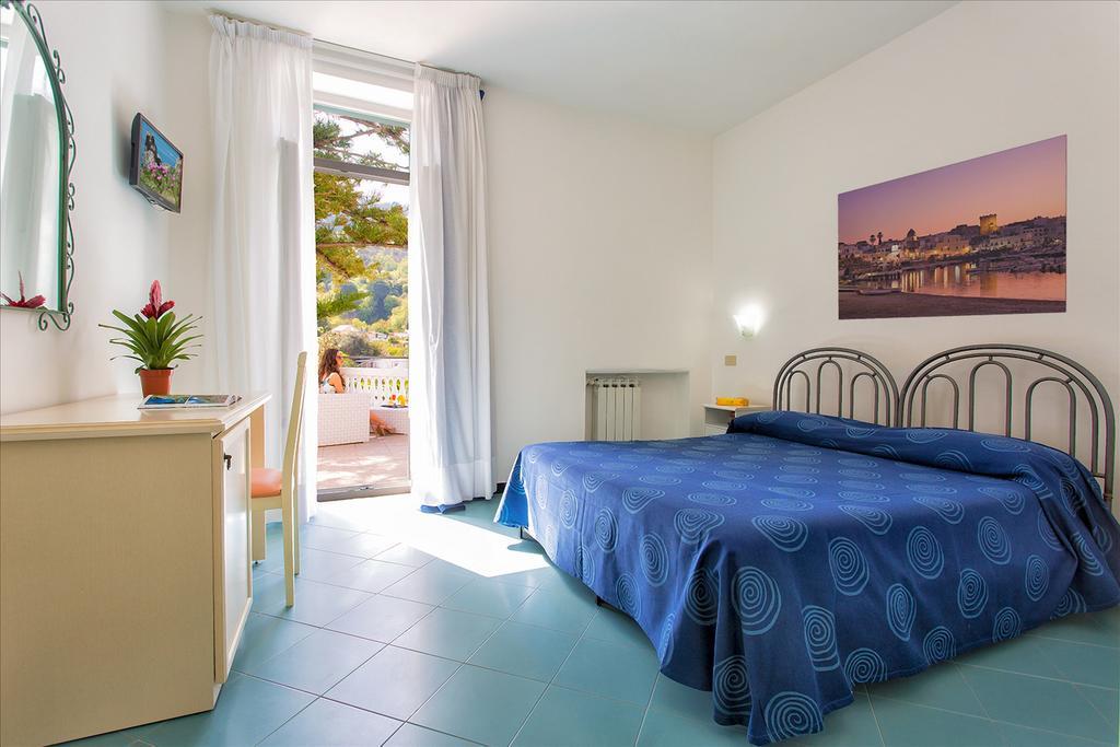 Hotel Terme Miramonte & Mare 卡萨米乔拉泰尔梅 外观 照片