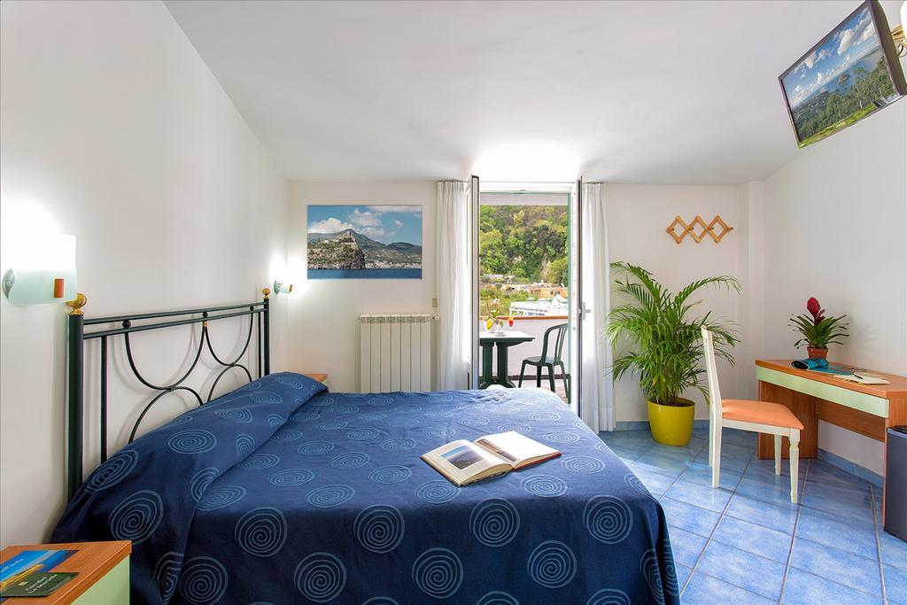 Hotel Terme Miramonte & Mare 卡萨米乔拉泰尔梅 外观 照片